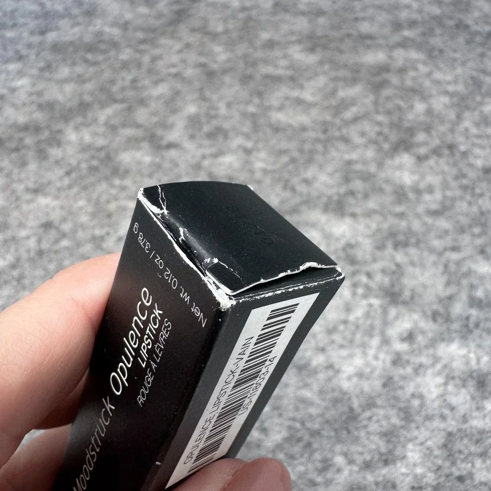 Younique Moodstruck Opulence Lipstick - Vain - Red